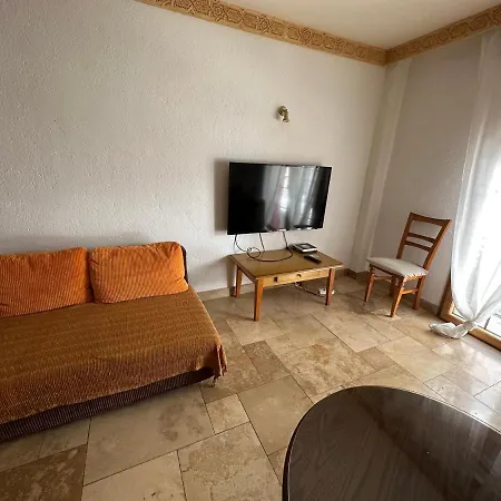 Apartamento En El Centro A Dos Minutos De La Playa * 푸엔히롤라