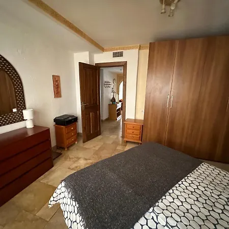 Apartamento En El Centro A Dos Minutos De La Playa 푸엔히롤라