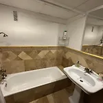 Apartamento En El Centro A Dos Minutos De La Playa フエンヒロラ